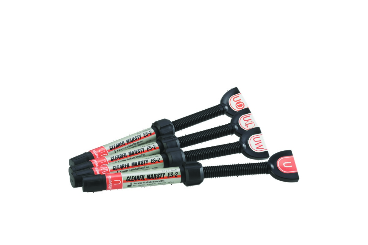 Clearfil Majesty Es-2 universal Seringue (UL) KURARAY Clearfil Majesty Es-2 universal Seringue (UL) KURARAY